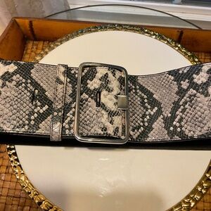 VTG CLUB MONACO Extra Wide Genuine Leather Python Belt Size L